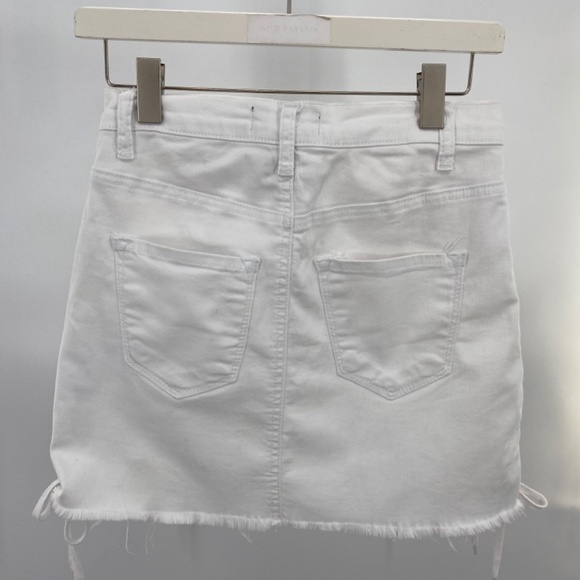 Akira white skirt size Small - Picture 2 of 10